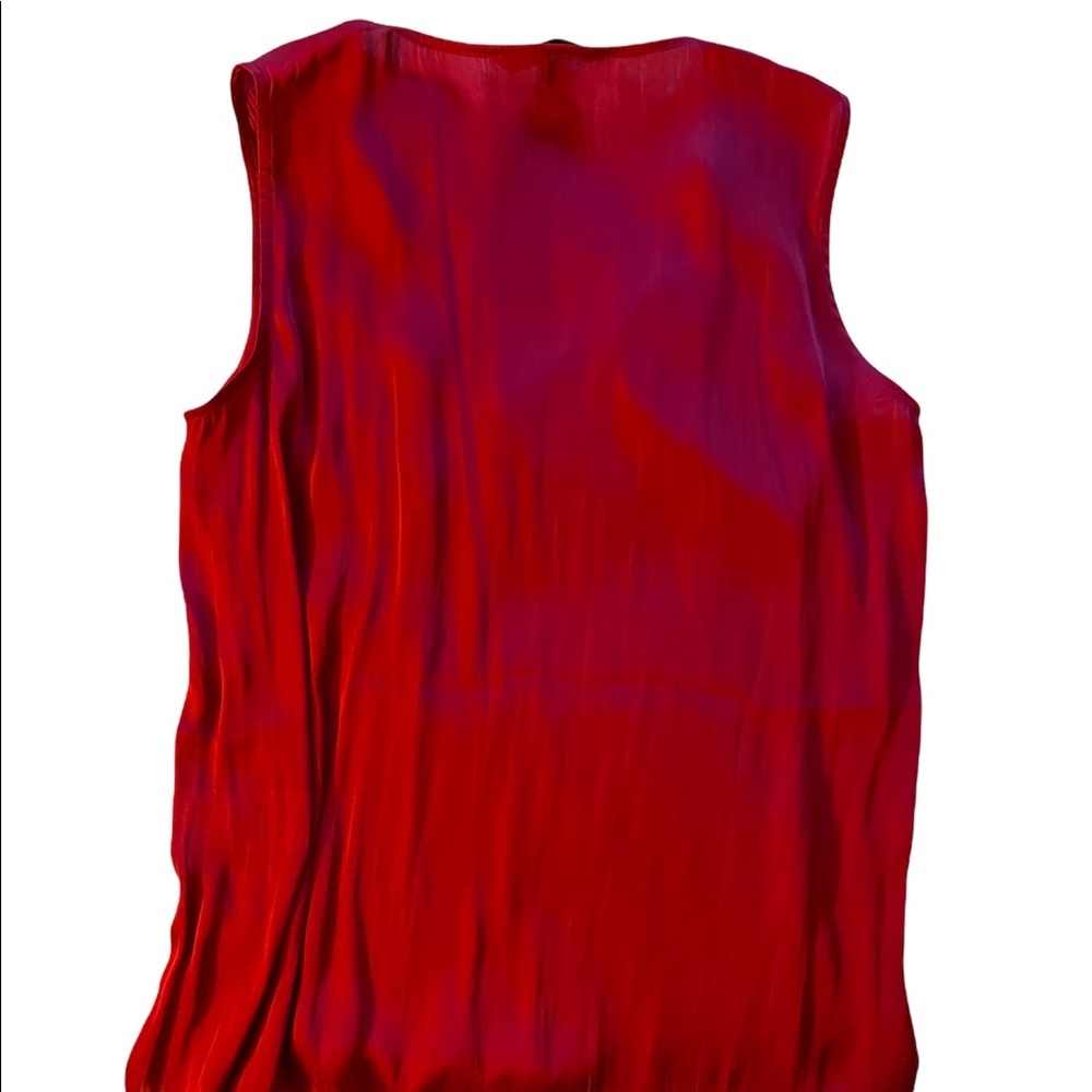 Beautiful Banana Republic Silk-like Red Blouse - Picture 2 of 6